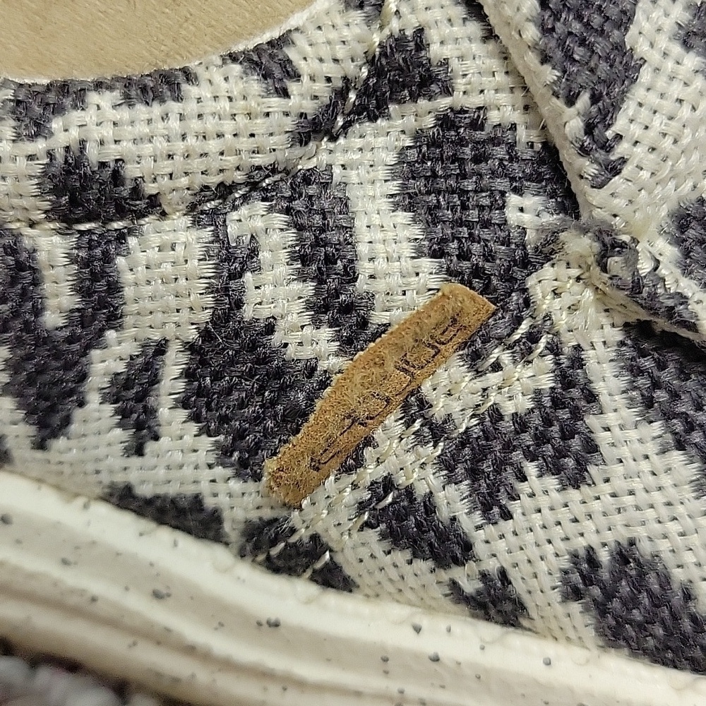 Hey Dude Woven Cheetah Grey Print fabric Slip-On Women's Shoes 6 coastal summer - Picture 6 of 8